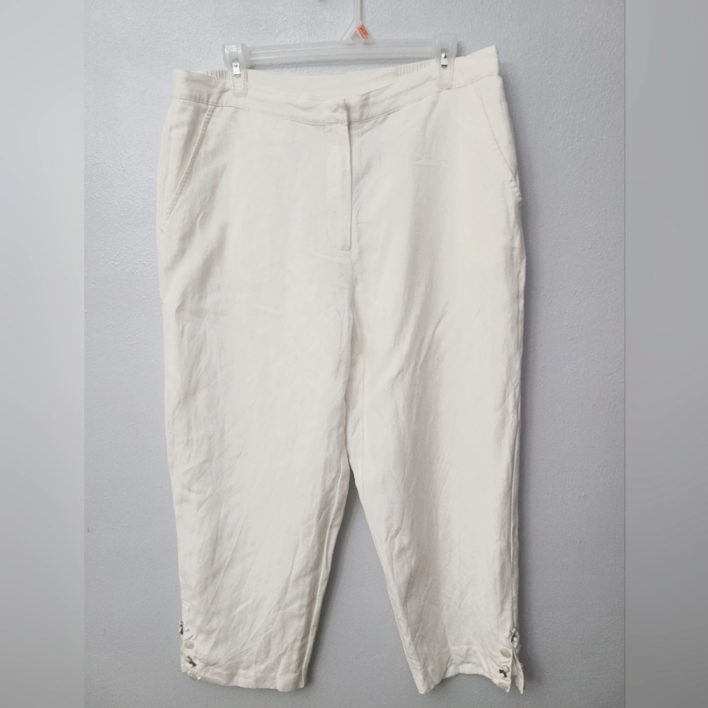 Ruby Rd white Capri Pant Size 14 high rise comfortable